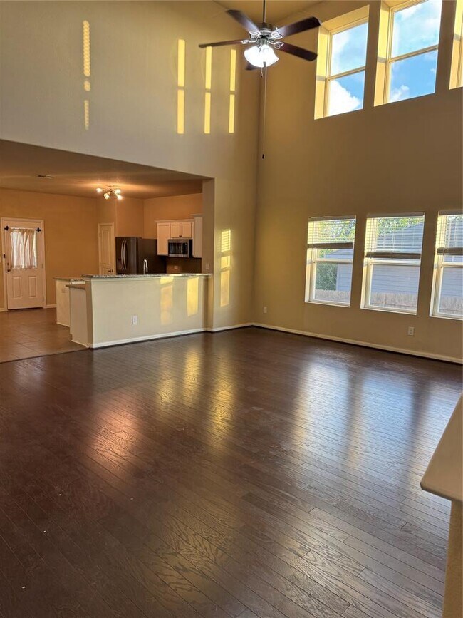 Building Photo - 117 Kemah Ln
