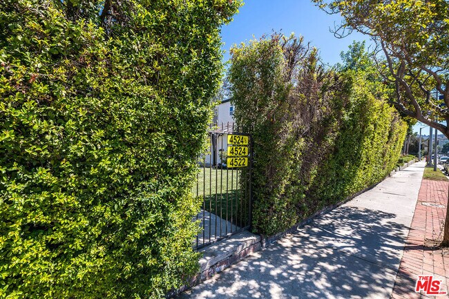 Building Photo - 4524 Laurel Canyon Blvd