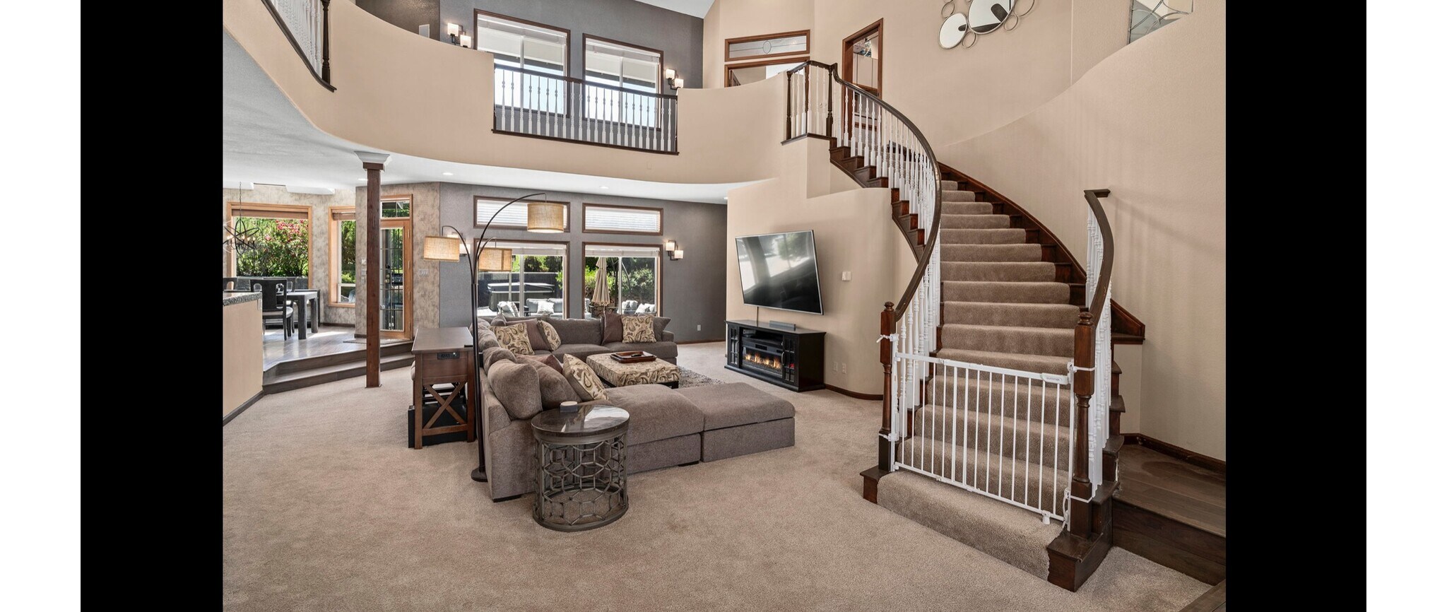 Building Photo - 4400 Mountaingate Dr