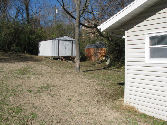 Building Photo - Single Family Home in Branson