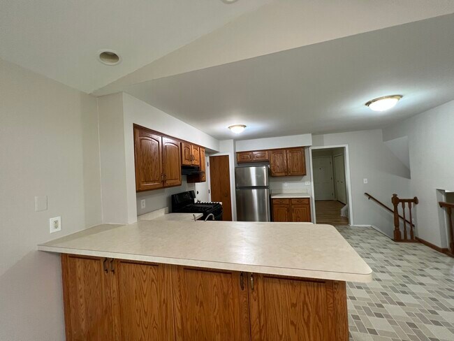 Building Photo - 1891 N Lake Dr