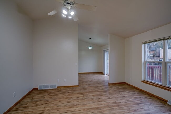 Building Photo - 1509 Bultman Rd