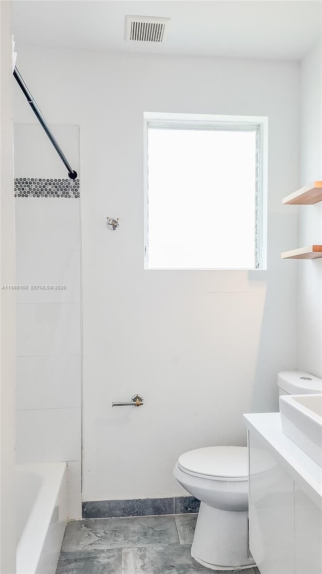 Building Photo - 1719 SW 15th St