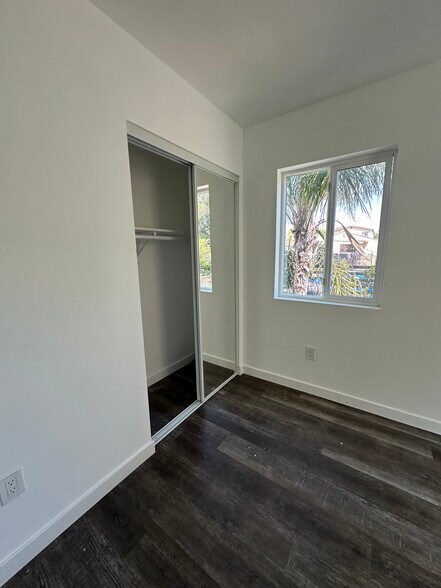 Building Photo - 1664 W 36th St
