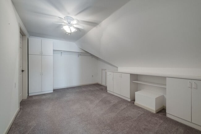 Building Photo - 218 Stoners Glen Ct