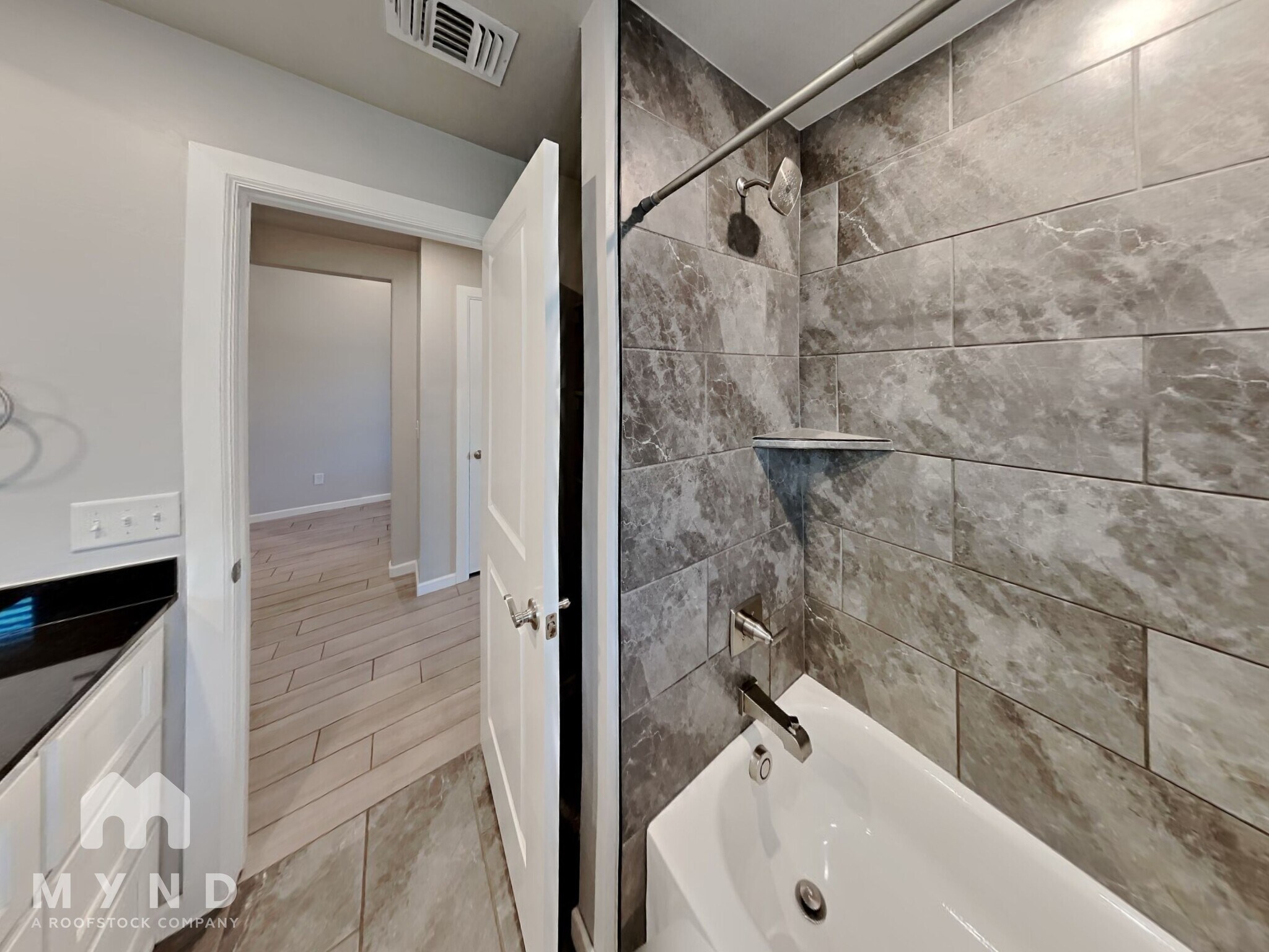 Building Photo - 5401 Riverrun Ct