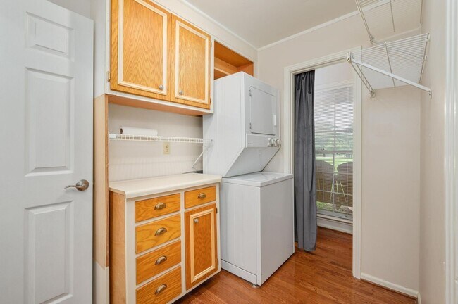 Building Photo - Beautiful Brick Ranch Home in Franklin