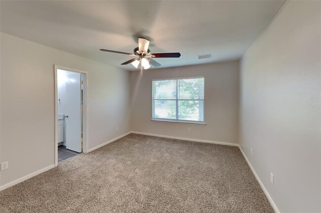 Building Photo - 7330 Parkland Manor Dr