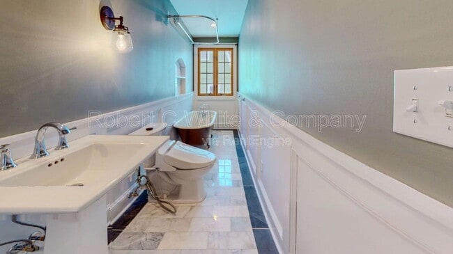 Building Photo - 2 Currituck Rd