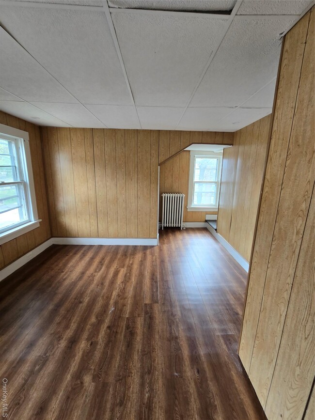 Building Photo - 469 1st St