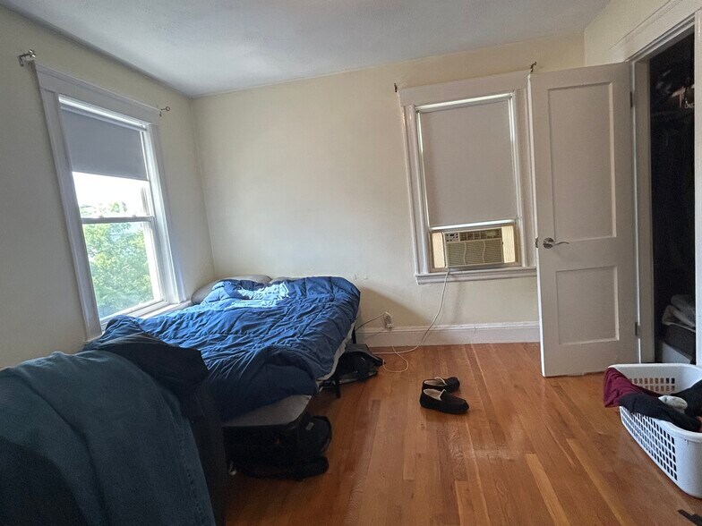 Building Photo - 60 Litchfield St