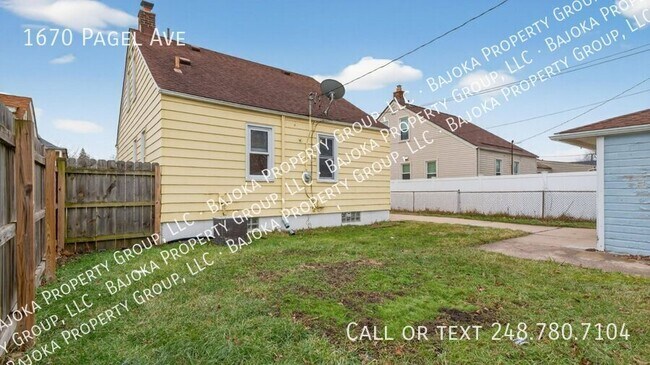 Building Photo - 1670 Pagel Ave