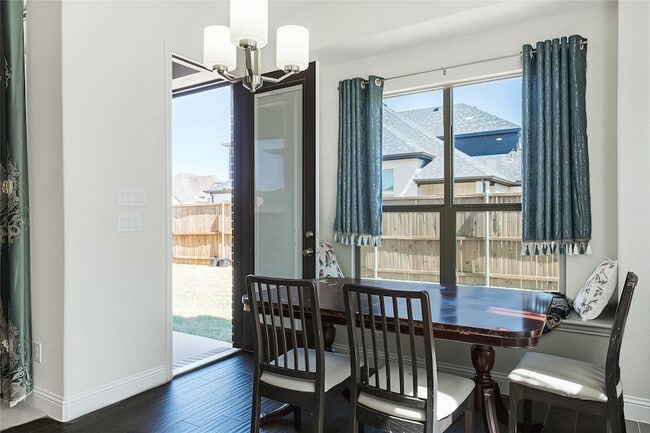 Building Photo - 601 Cherry Tree Ln