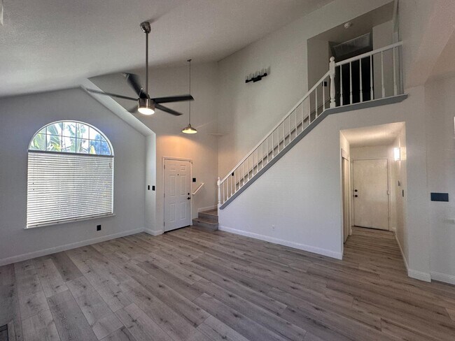 Building Photo - 2214 E Chennault Ave