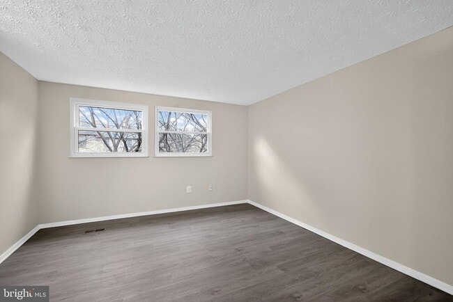 Building Photo - 3602 Castle Terrace