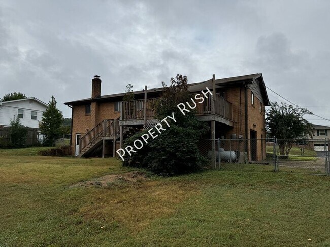 Building Photo - 2307 Arroyo Dr