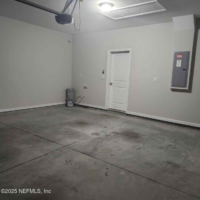 Building Photo - 97389 Harbor Concourse Cir