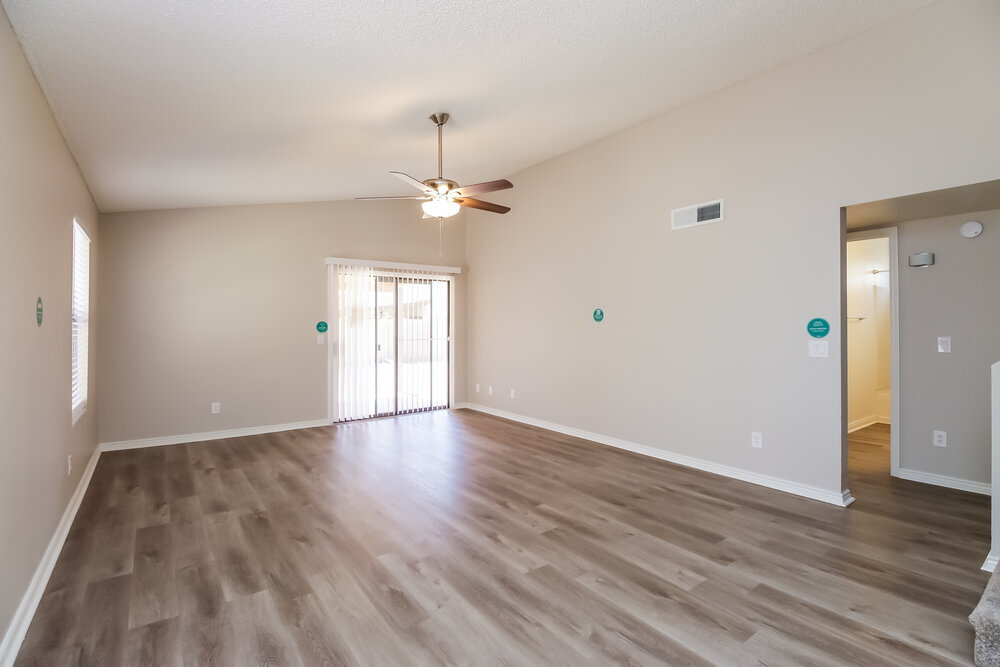 Building Photo - 4527 E Hampton Ave