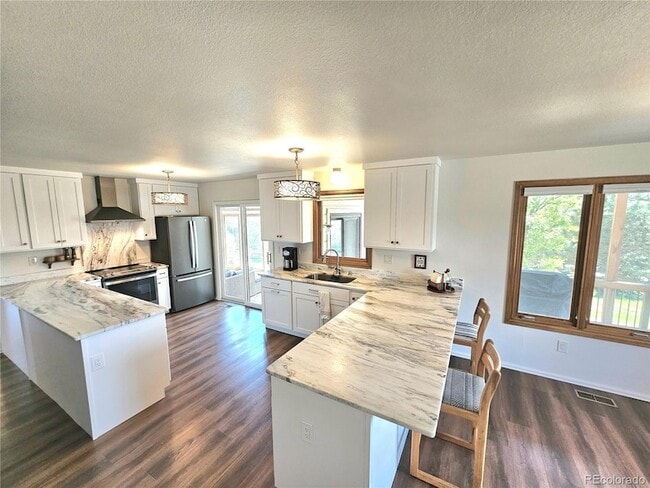 Building Photo - 14445 River Oaks Dr