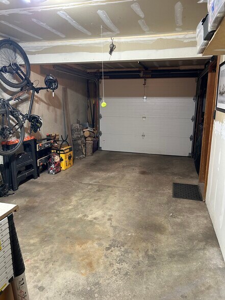 Building Photo - 1818 S Quebec Way