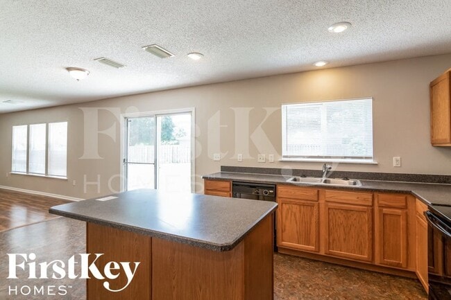 Building Photo - 1043 Sunray Ct