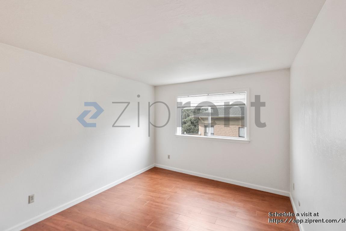 Building Photo - 321 Athol Ave