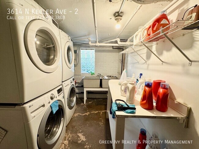 Building Photo - 3614 N Keeler Ave