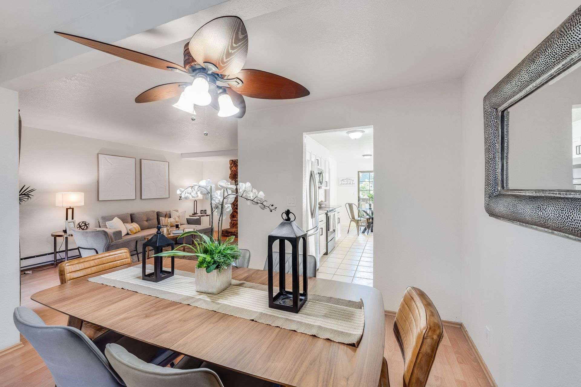 Dining room - 1122 Brewster Ave