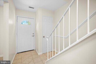 Building Photo - 14797 Tamarack Pl