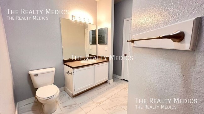 Building Photo - 6627 Queens Borough Ave