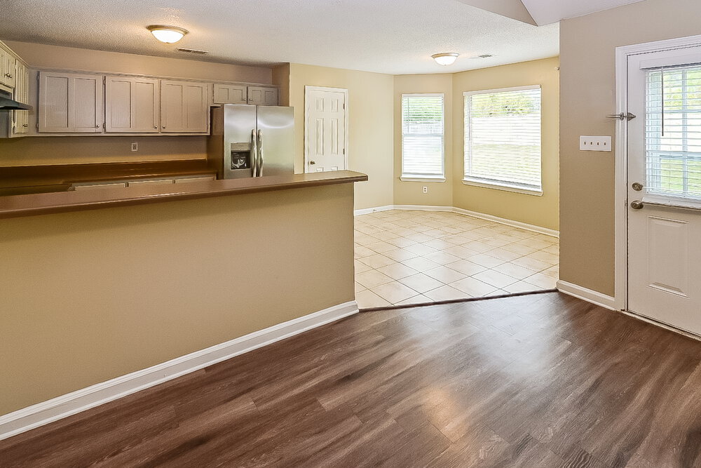 Building Photo - 6093 Wills Way Cir S