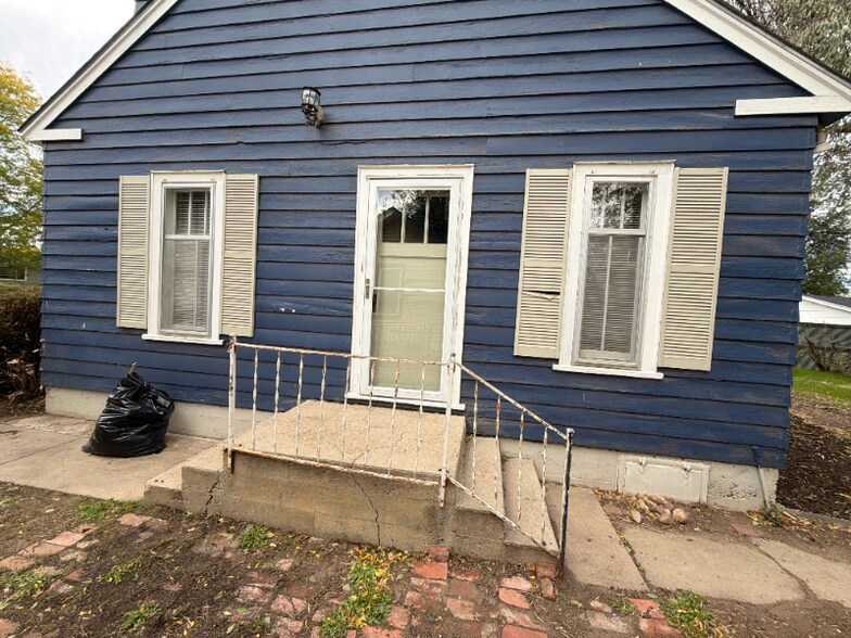 Building Photo - 745 Carbon St