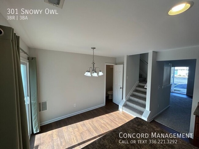 Building Photo - 301 Snowy Owl Ct