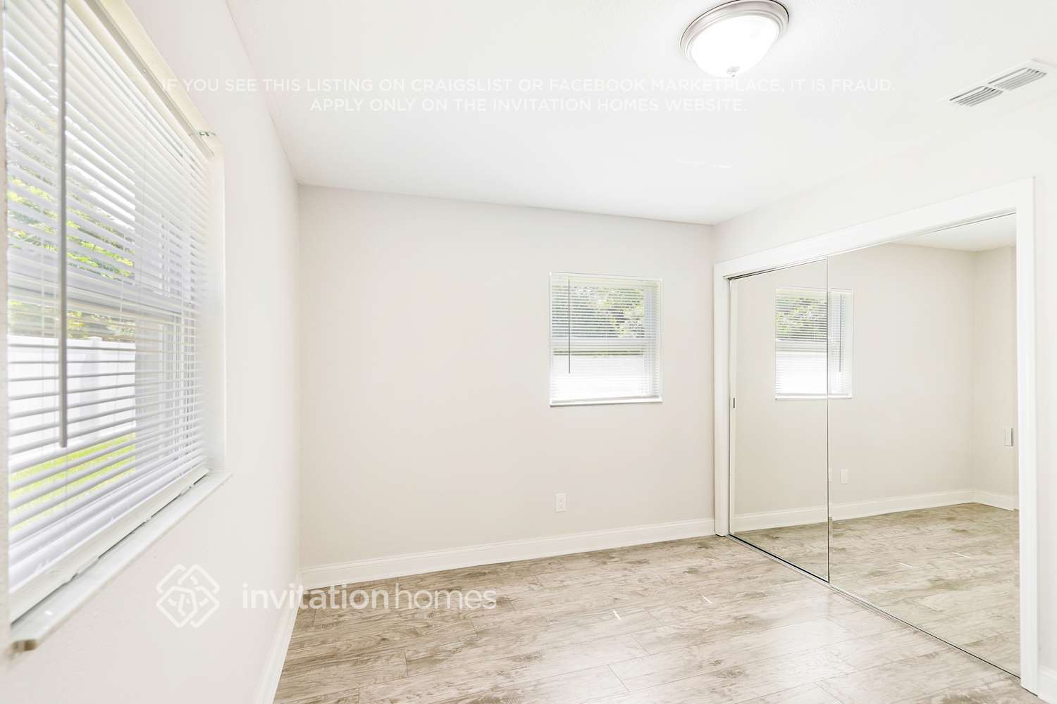 Building Photo - 909 Skyview Dr