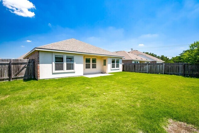 Building Photo - 908 Wolcott Dr