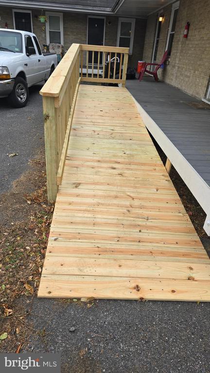 Building Photo - 1816 Valley Ave