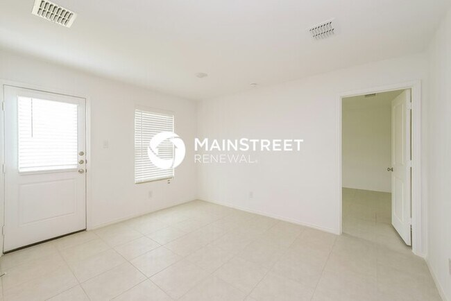 Building Photo - 3 Bedroom Pet-Friendly Home in Fort Worth, TX with Main Street Renewal
