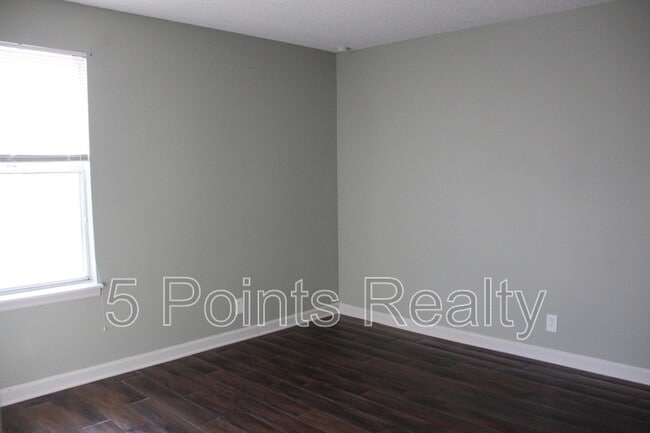 Building Photo - 308 Prince Ave