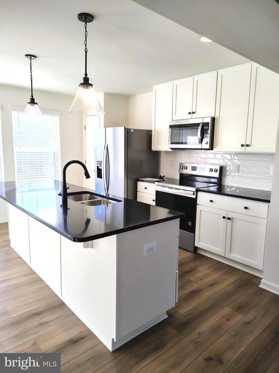 Building Photo - 136 Tuxford Rd