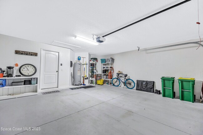 Building Photo - 3496 Bancroft Dr