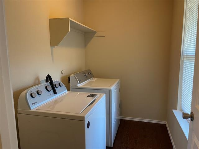 Building Photo - 338 Castleridge Dr