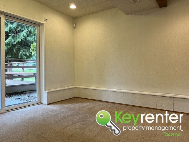 Building Photo - Stunning North End Single-Family Home with...