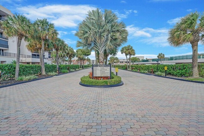 Building Photo - 2687 N Ocean Blvd