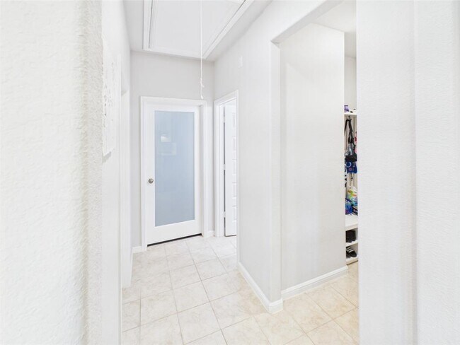 Building Photo - 3830 Fleetwood Falls Ln