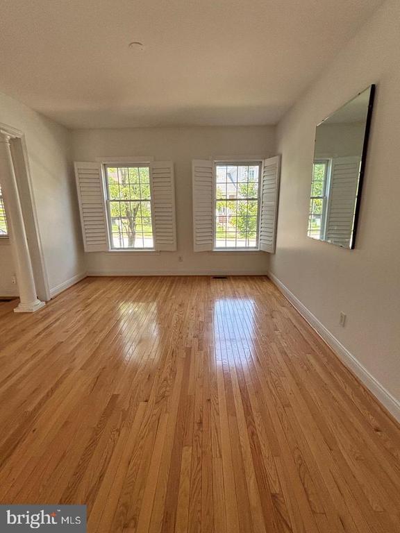 Building Photo - 571 Gramercy Ln