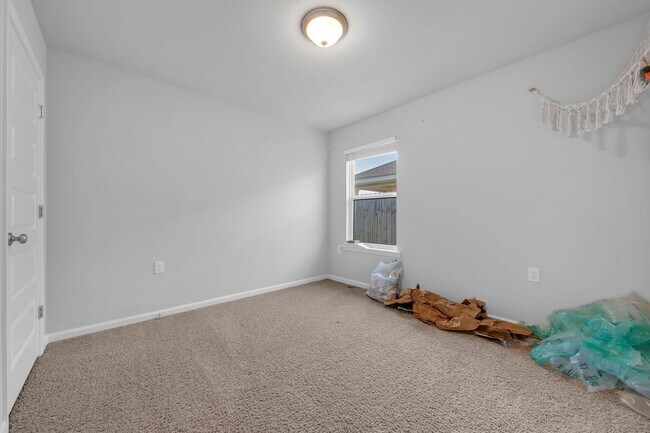 Building Photo - Charming 4BR / 2BA rental in desirable Daphne, AL — great neighborhood, move-in ready.