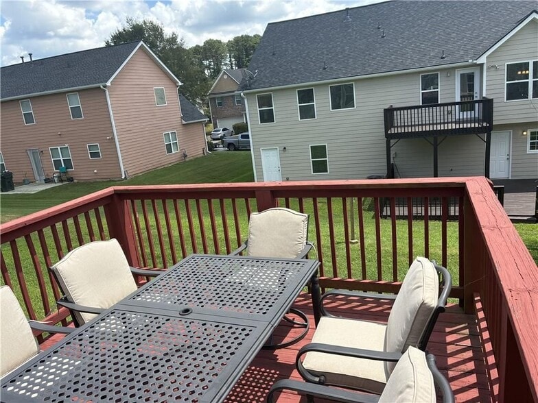 Building Photo - 1301 Rose Terrace Cir