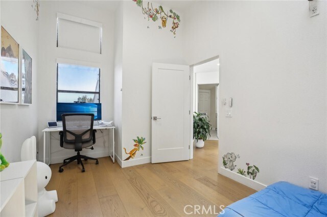 Building Photo - 15 Waterway
