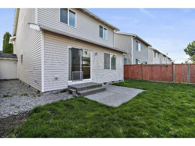 Building Photo - Graham 3 bedroom