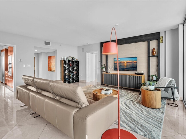 Building Photo - 1600 S Ocean Blvd